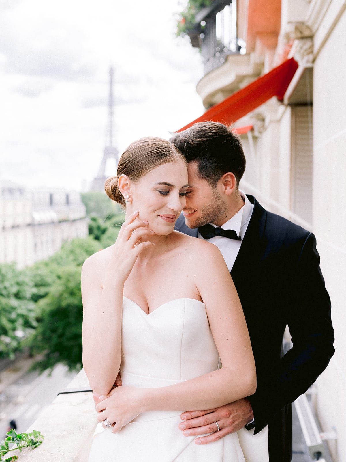 destination wedding wedding planner elopement Paris