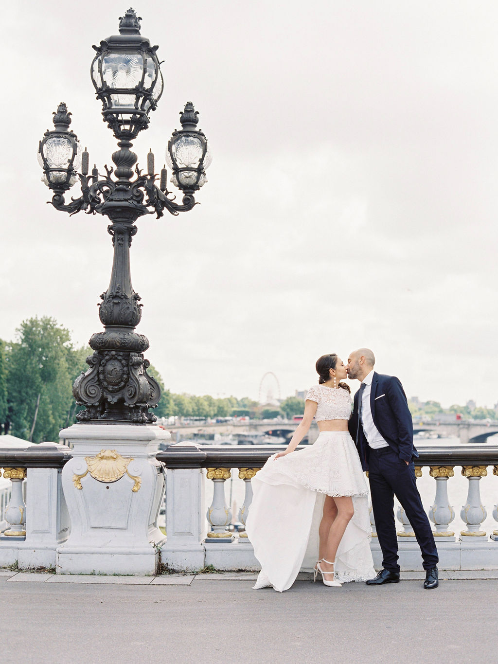 engagement session in paris