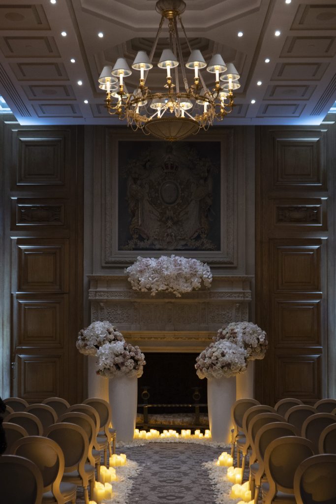 wedding planner destination wedding elopement Paris Four season winter wedding