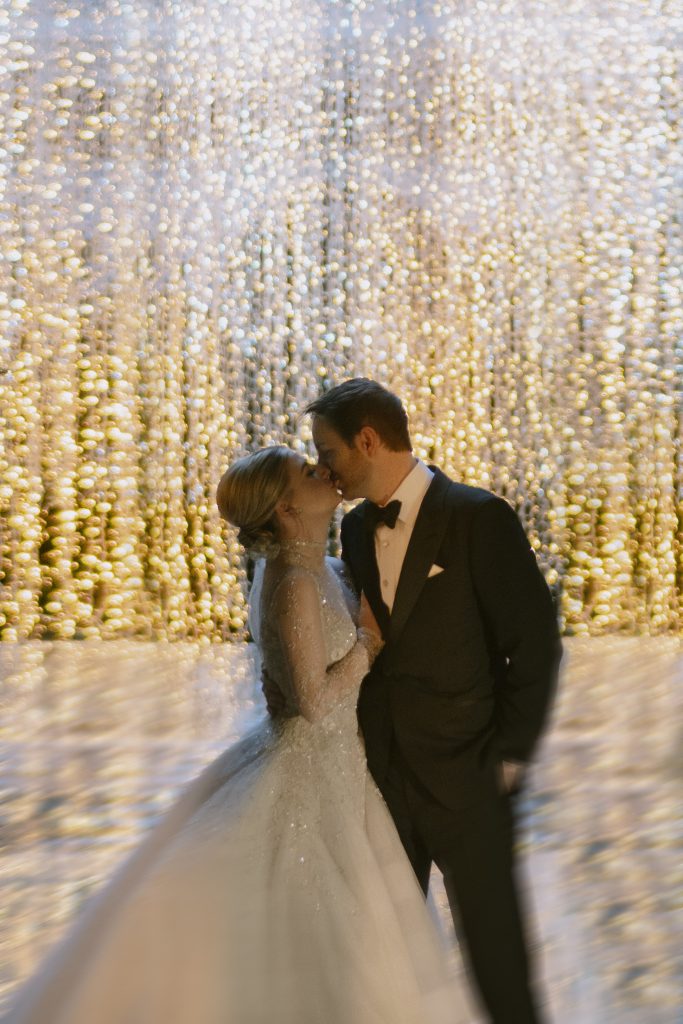 wedding planner destination wedding elopement Paris Four season winter wedding